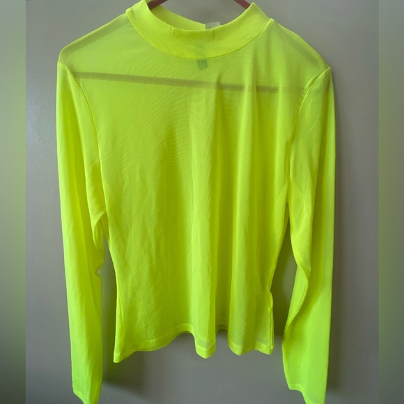 Tops - Sheer long sleeves top